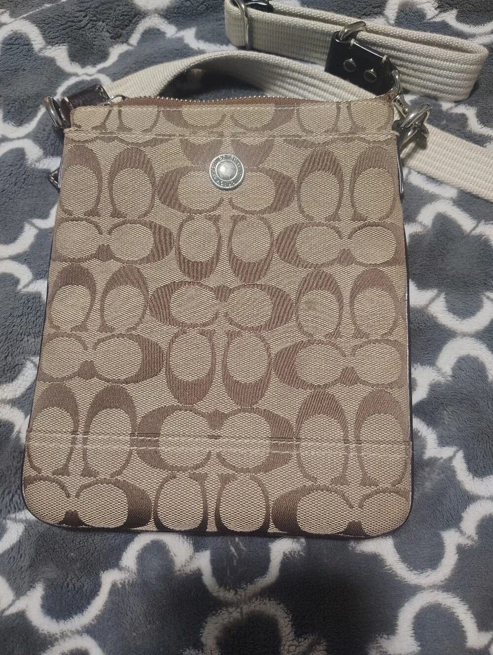 Coach 10250 Tan Signature Canvas Crossbody Bag Y2K